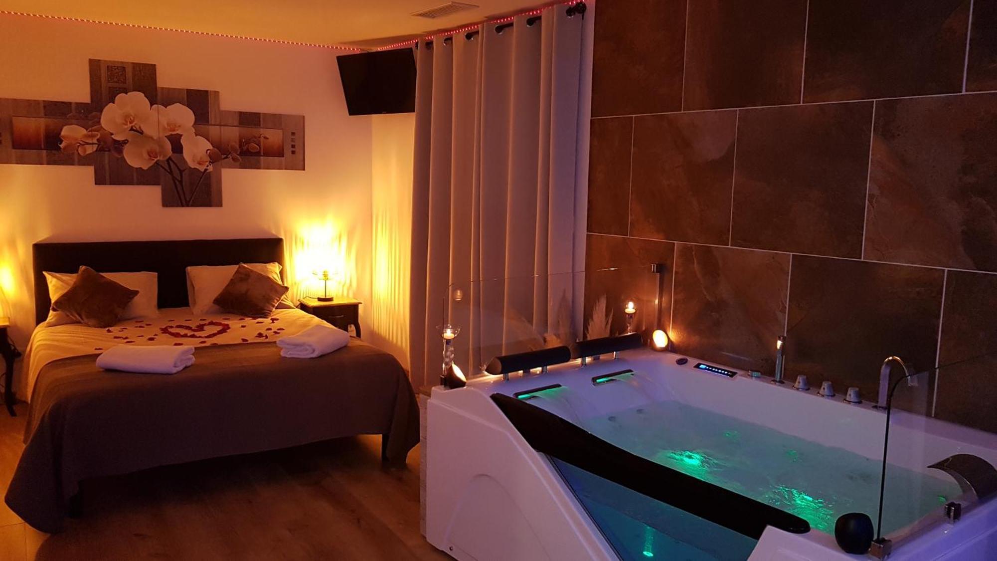 Love Room Jaccuzi Puisserguier Kültér fotó